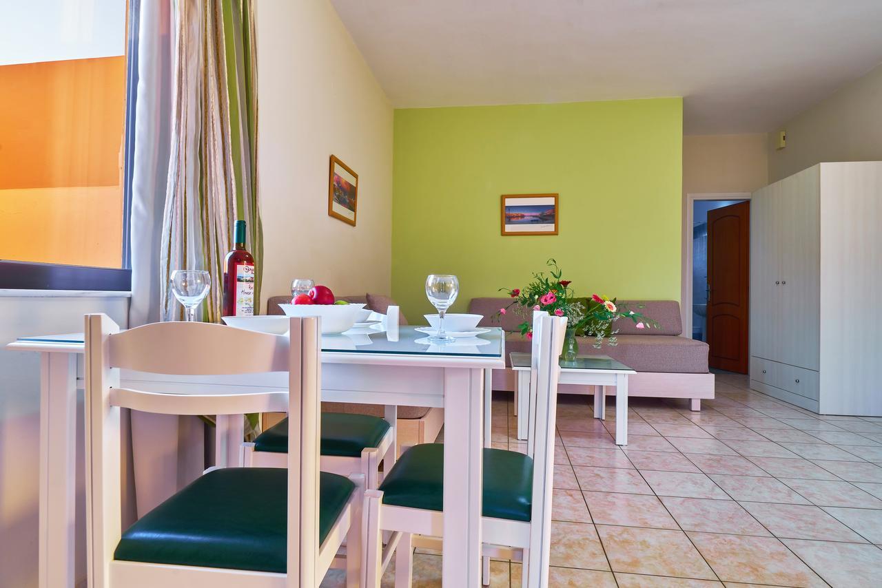 Nanakis Beach Apartments Stavrós Extérieur photo