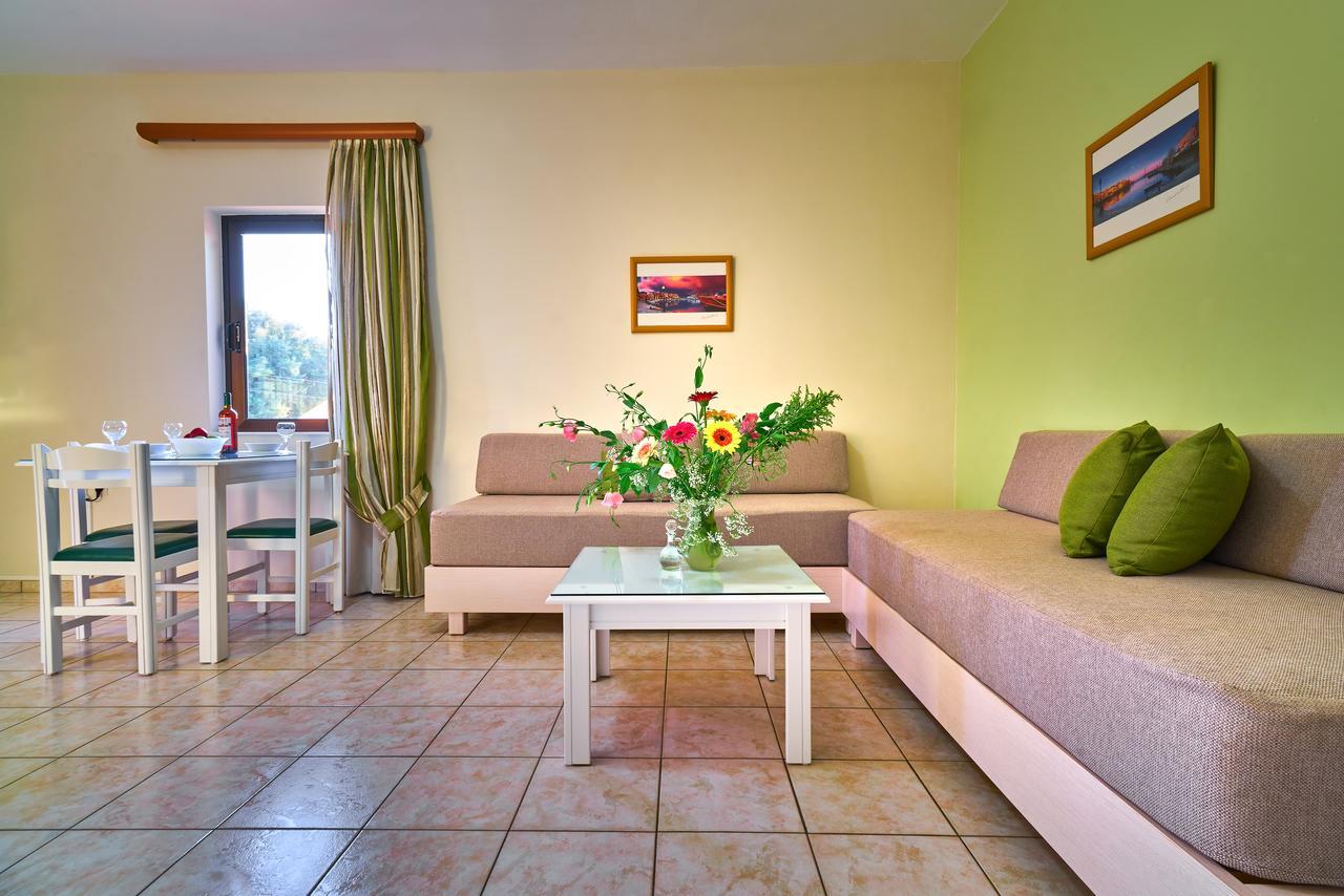 Nanakis Beach Apartments Stavrós Extérieur photo