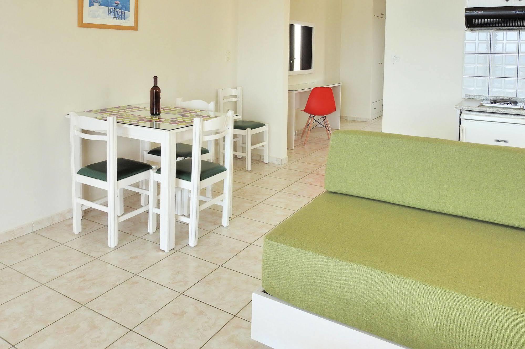 Nanakis Beach Apartments Stavrós Extérieur photo
